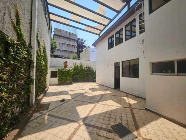 Casa para Renovar con uso de suelo para oficinas y comercio en Palmas
