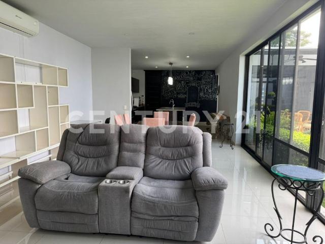 Casa para rentar en AJIJIC a una cuadra del lago de Chapala