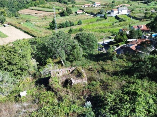 Casa para Restauro 0m² Venade e Azevedo
