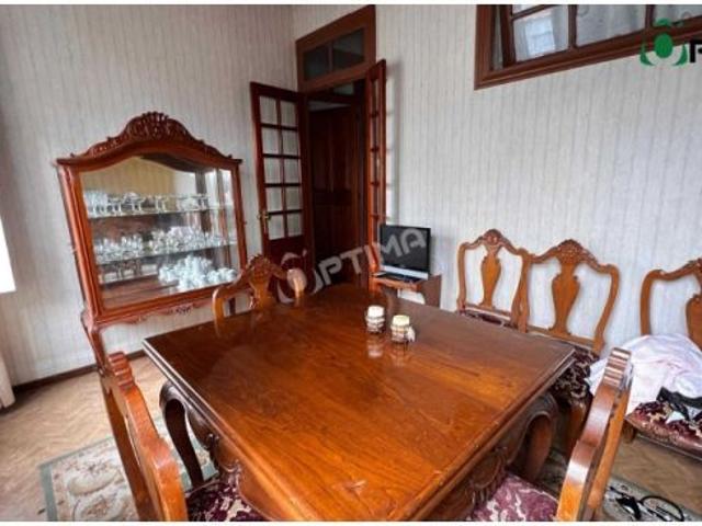 Casa para restaurar en casco urbano de La Estrada