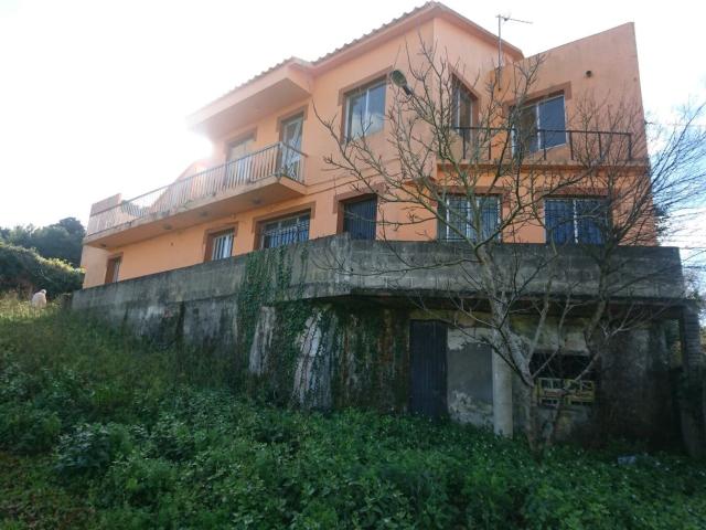 Casa para restaurar en Tella Ponteceso