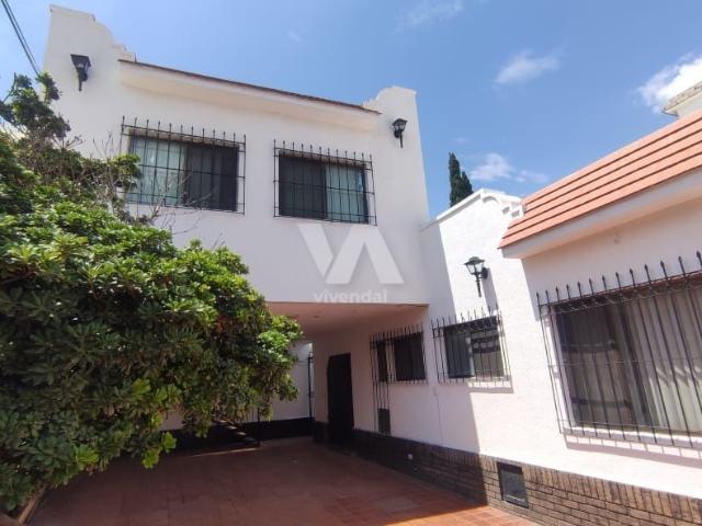 Casa para uso comercial o residencial en Zona Centro