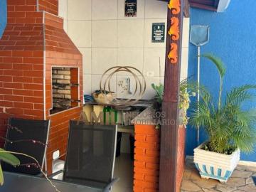 Casa para Venda / 03 dormitórios / Jardim das Indústrias / 250 m² de terreno / 197 m² de área constr