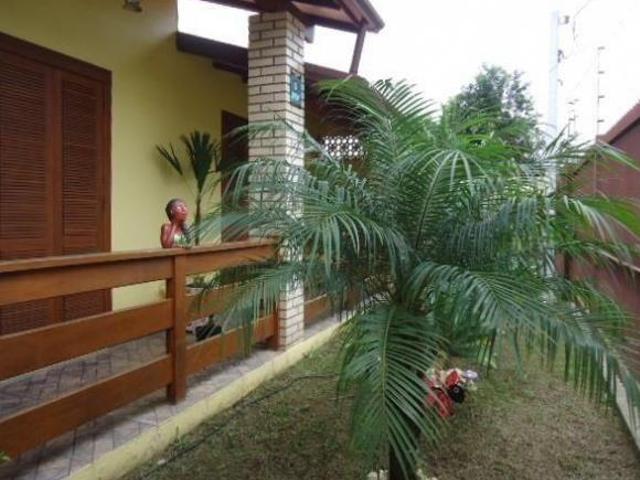 Casa para Venda 200m², 3 dormitórios, 2 vagas Piratini