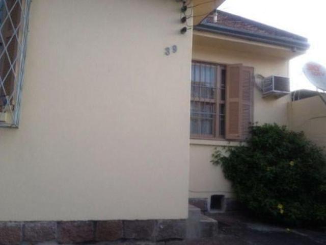 Casa para Venda 80m², 3 dormitórios, 6 vagas Medianeira