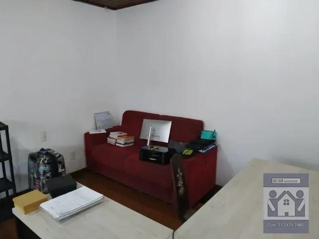 Casa para venda com 270 metros com 3 quartos em Curicica