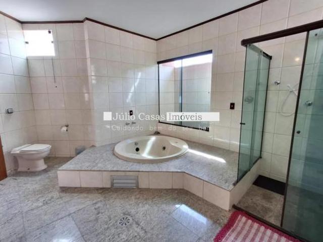 Casa para Venda e Aluguel com 3 Quartos, Sendo 1 Suíte Master com Hidromassagem Residencial Isaura