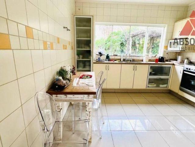 Casa Para Venda E Aluguel Em Centro de 246.00 m² Com 3 Quartos, 1 Suite E 4 Garagens