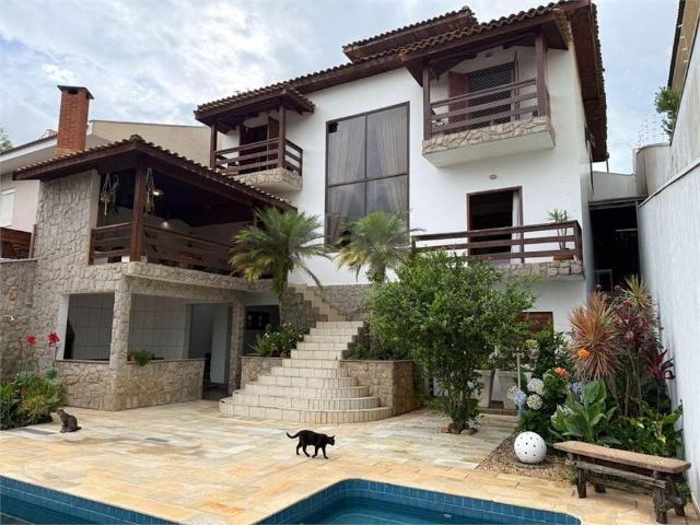 Casa Para Venda E Aluguel Em Jardim Das Samambaias de 353.00 m² Com 4 Quartos, 1 Suite E 4 Garagens