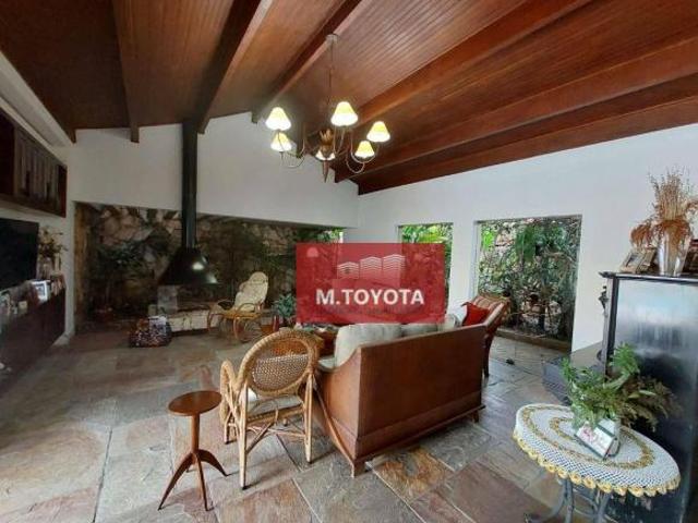 Casa para venda e aluguel em Jardim Maia de 713.00m² com 4 Quartos, 1 Suite e 8 Garagens