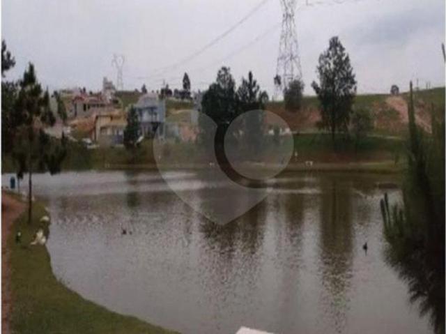 Casa para venda e aluguel em Residencial Vila Victoria de 171.00m² com 3 Quartos, 1 Suite e 2 Garage