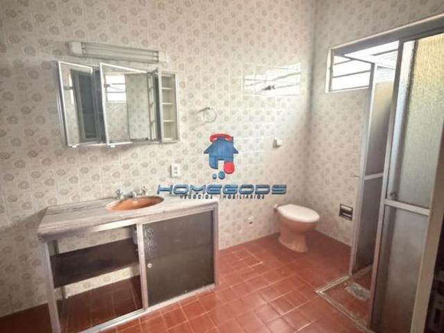 Casa para venda e aluguel em Taquaral de 260.00m² com 4 Quartos, 1 Suite e 2 Garagens