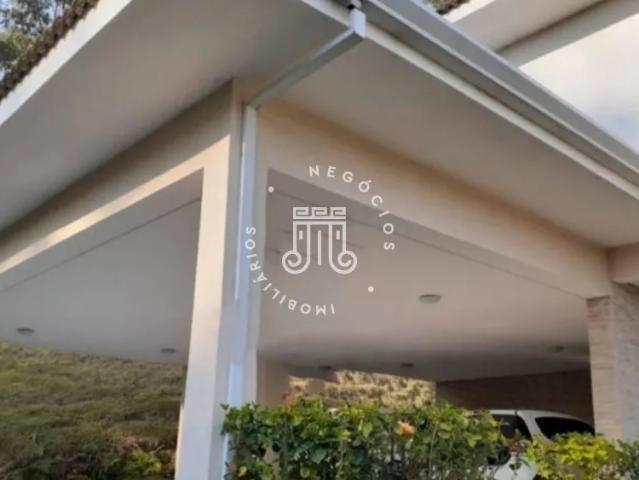 CASA PARA VENDA E LOCAÇÃO COM 05 SUÍTES 01 SUÍTE MASTER LOCALIZADO NO CONDOMÍNIO SERRA DOS CRISTAIS, BAIRRO SERRA DOS LAGOS JORDANÉSIA EM CAJAMAR SP