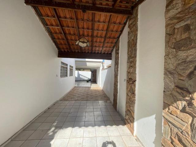 Casa para venda e locação com 3 quartos no Residencial Sebastião Moraes, Catanduva Imobiliária Casa Verde Catanduva