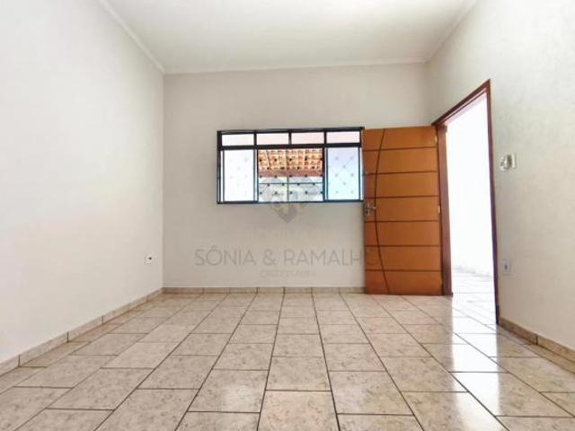 Casa para venda e locação com 99,45m² de área construída e 02 quartos no Bairro Campos Elíseos, em R