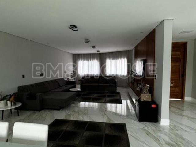 Casa para Venda em Cotia, Granja Viana, 3 dormitórios, 3 suítes, 6 banheiros, 5 vagas