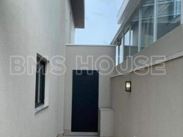Casa para Venda em Cotia, Jardim Semiramis, 3 dormitórios, 1 suíte, 2 banheiros, 2 vagas