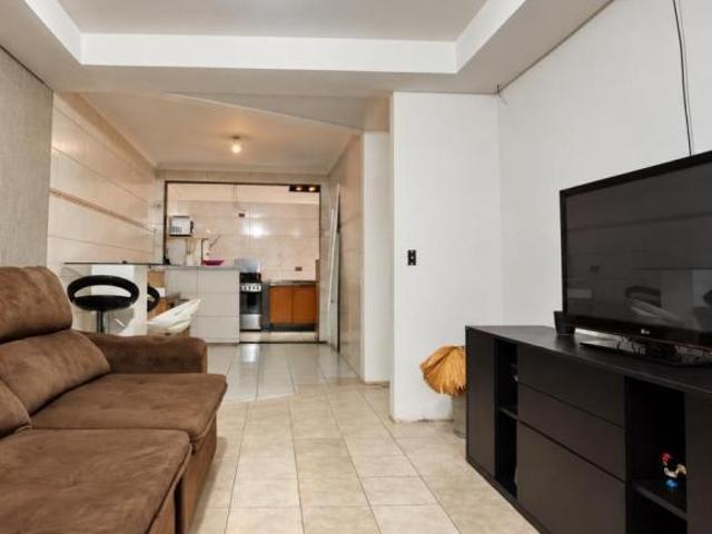 Casa para Venda em Colombo, Roça Grande, 2 dormitórios, 1 banheiro, 2 vagas