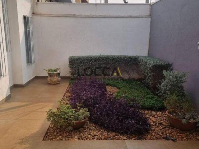 Casa para venda em Condomínio Itamaraty de 204.00m² com 3 Quartos, 1 Suite e 3 Garagens