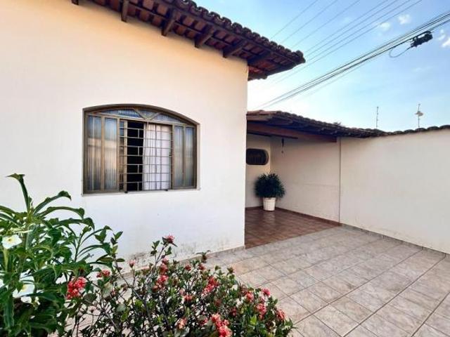 Casa para venda em Cônego Getúlio, Patos de Minas