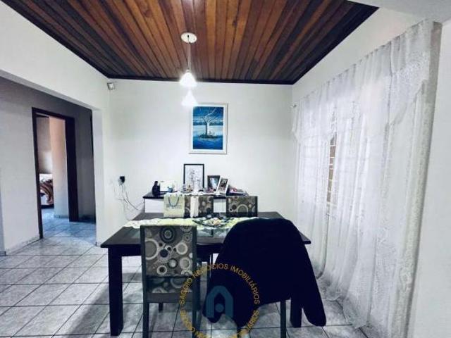 Casa para venda em Costeira de 160.00m² com 2 Quartos, 1 Suite e 1 Garagem