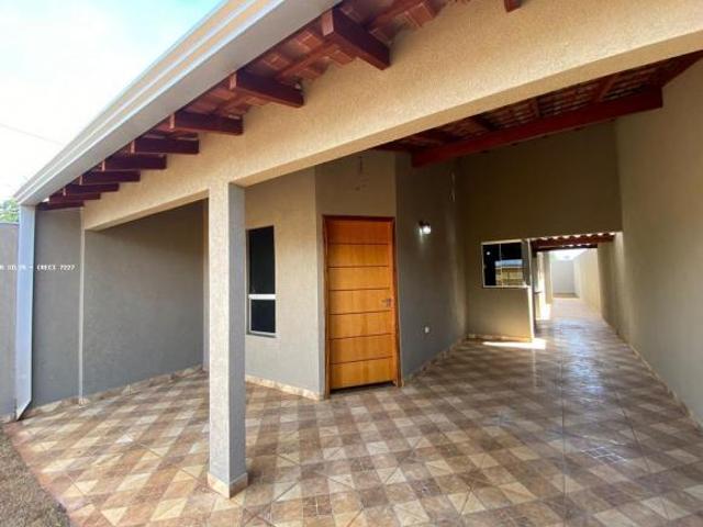 Casa para Venda em Campo Grande, Jardim São Conrado, 3 dormitórios, 1 suíte, 2 banheiros, 3 vagas
