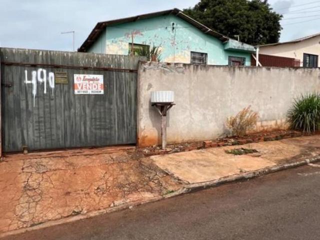 Casa para Venda em Campo Mourão, Conjunto Habitacional Milton Luiz Pereira, 2 dormitórios, 1 banheir