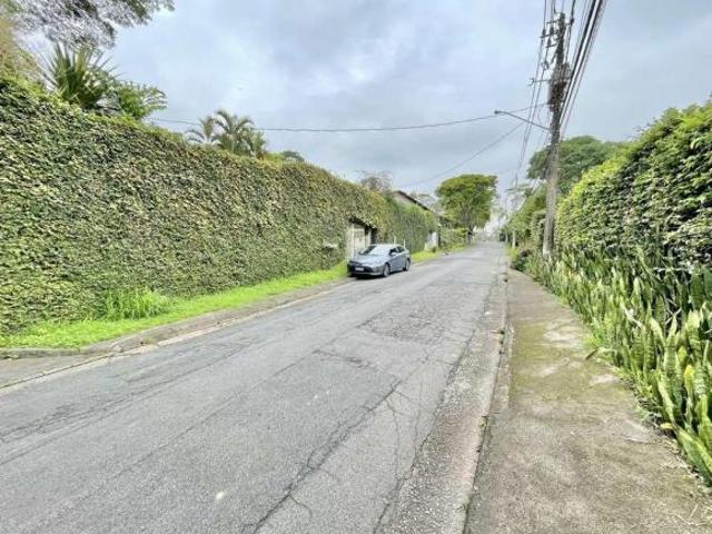 Casa para Venda em Carapicuíba/SP 4 Dorm. 409 m2 Área Útil