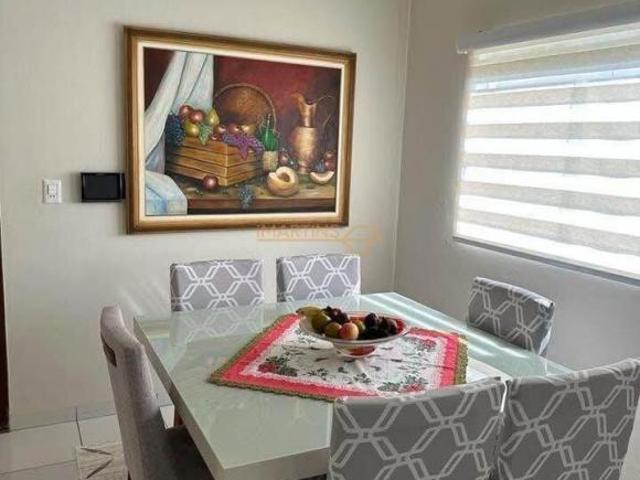 Casa para venda em Centro, Araguari