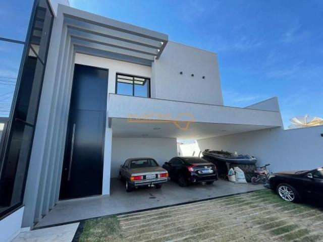 Casa para venda em Centro, Araguari