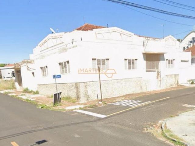 Casa para venda em Centro, Araguari
