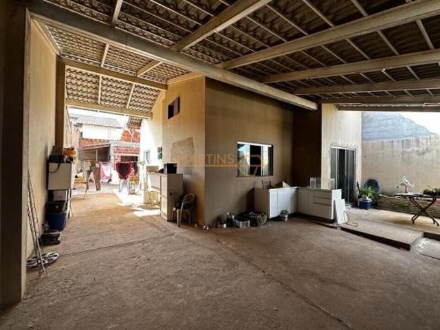 Casa para venda em Centro, Araguari