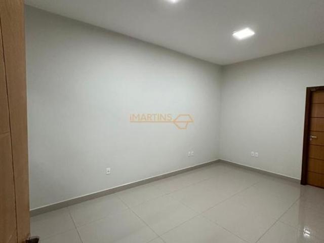 Casa para venda em Centro, Araguari