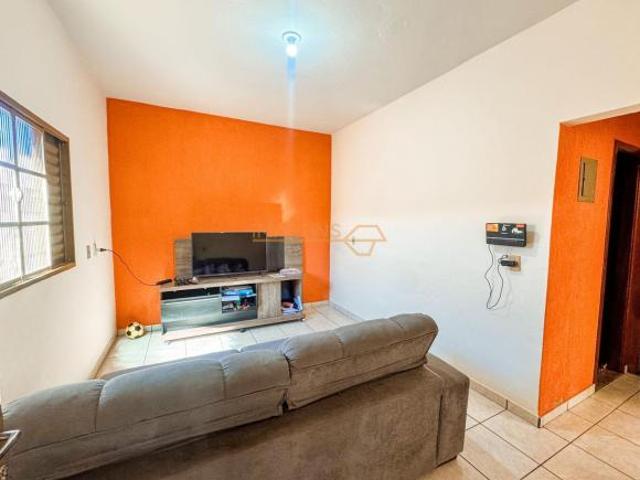Casa para venda em Centro, Araguari