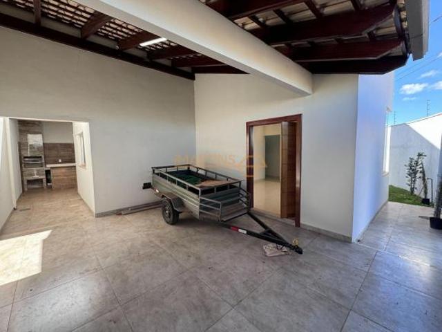 Casa para venda em Centro, Araguari