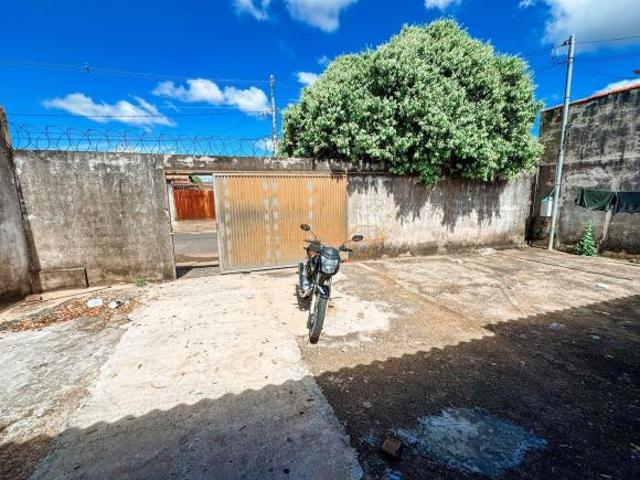 Casa para venda em Centro, Araguari