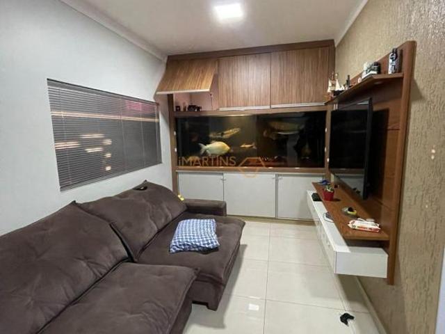 Casa para venda em Centro, Araguari