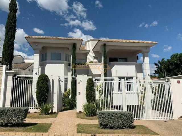 Casa para venda em Centro, Araguari