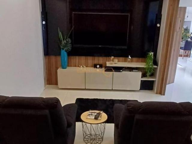 Casa para venda em Centro, Araguari