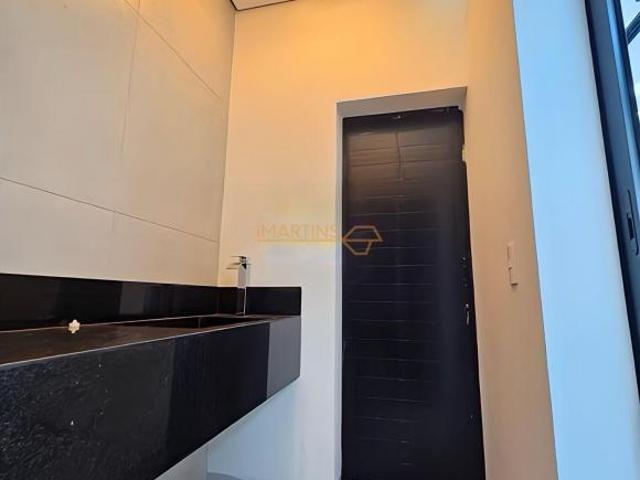 Casa para venda em Centro, Araguari