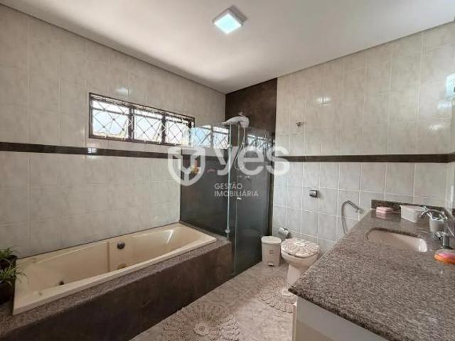 Casa para venda em Centro, Araxá