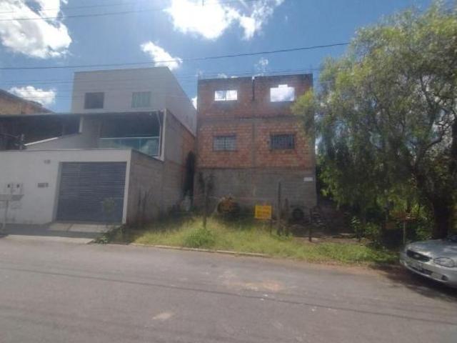 Casa para venda em Centro, Caeté