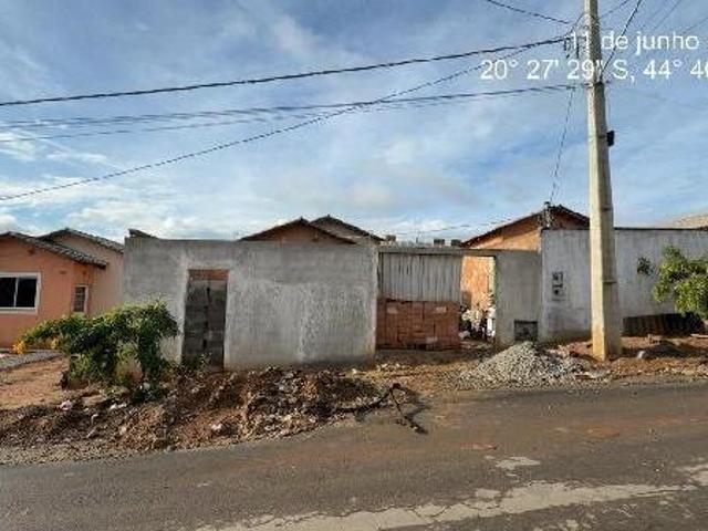 Casa para venda em Centro, Cláudio