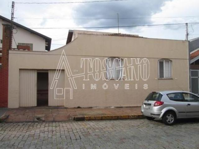 Casa para venda em Centro de 147.00m² com 2 Quartos e 3 Garagens