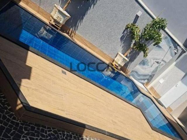 Casa para venda em Centro de 187.00m² com 3 Quartos, 1 Suite e 4 Garagens
