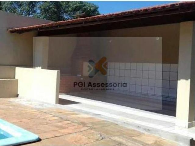Casa para venda em Centro de 1000.00m² com 3 Quartos, 1 Suite e 4 Garagens