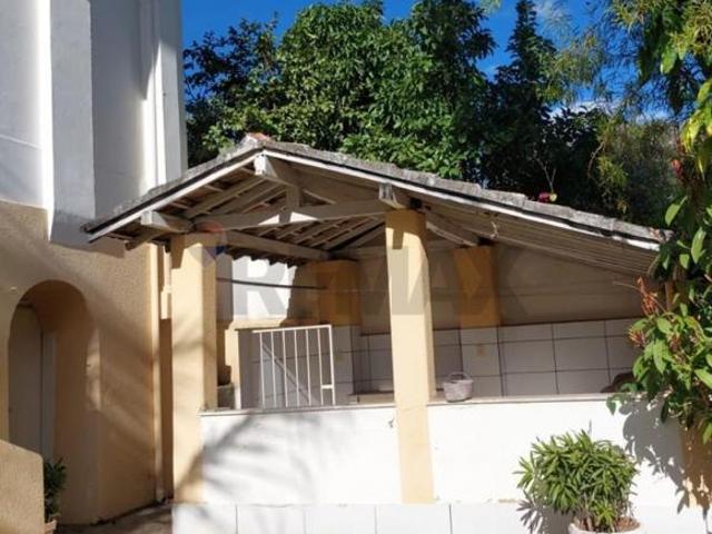 Casa para venda em Centro de 212.50m² com 4 Quartos e 10 Garagens