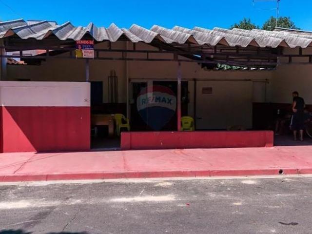 Casa para venda em Centro de 220.00m² com 3 Quartos e 3 Garagens