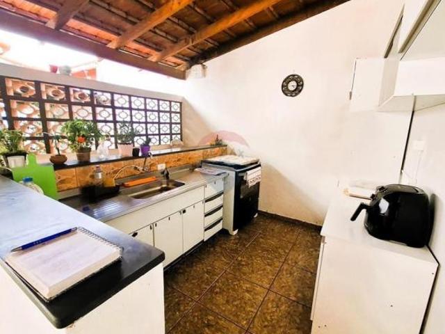 Casa para venda em Centro de 50.00m² com 2 Quartos e 3 Garagens