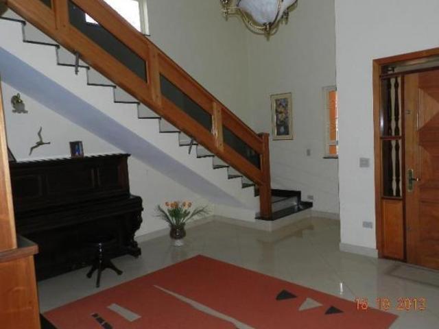 Casa para venda em Centro de 664.00m² com 4 Quartos, 3 Suites e 12 Garagens